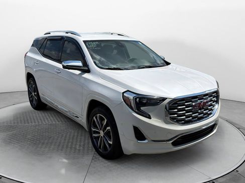 Used 2020 GMC Terrain Denali w/ Denali Premium Package FWD image 1