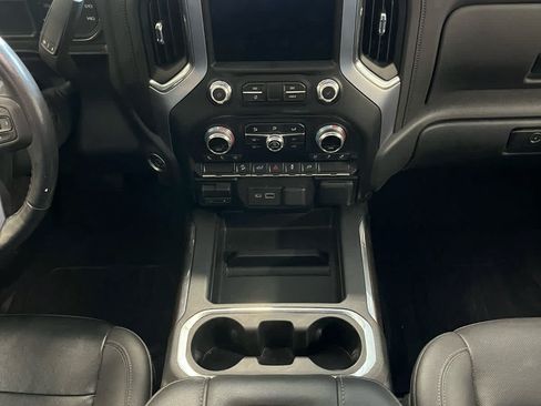 Used 2022 GMC Sierra 1500 SLT w/ SLT Premium Package AWD/4WD image 17