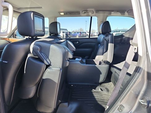 Used 2018 INFINITI QX80 4WD w/ Driver Assistance Package image 11
