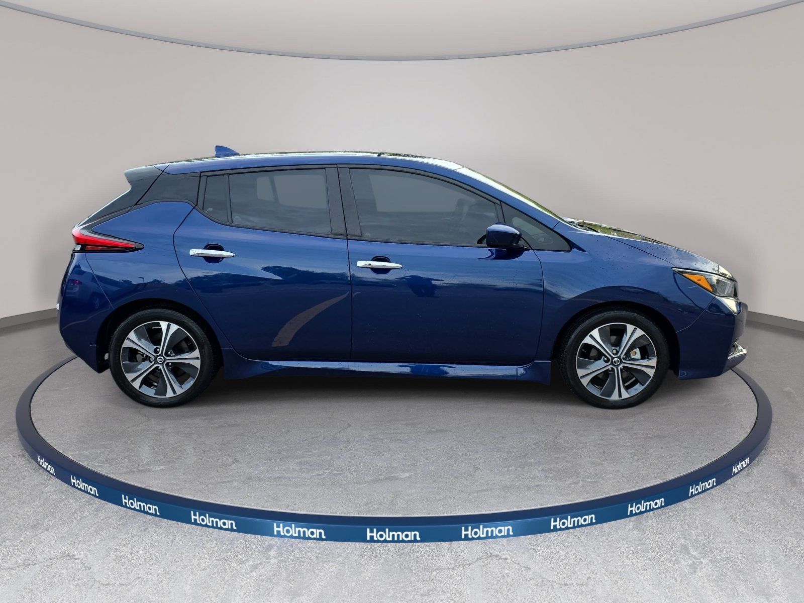 Used 2022 Nissan Leaf SV FWD image 5