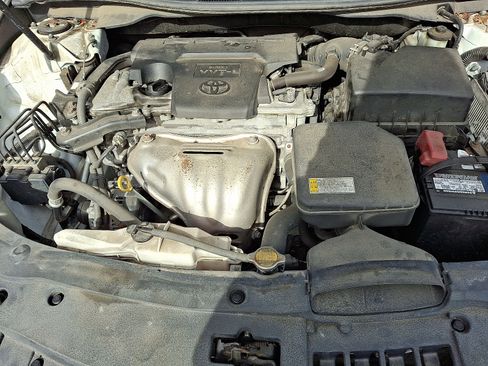 Used 2015 Toyota Camry LE image 29