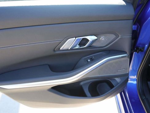 Used 2023 BMW M340i image 11