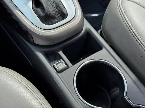 Used 2014 Buick Verano FWD image 19