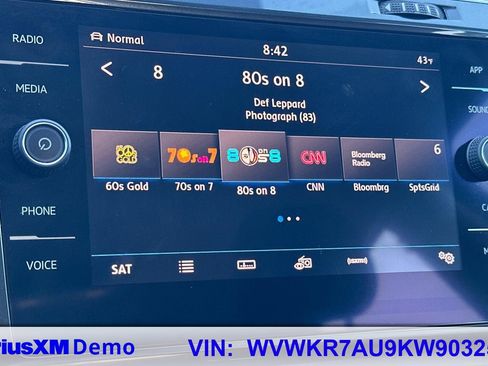 Used 2019 Volkswagen e-Golf SE w/ Driver Assistance Package image 27