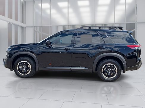 New 2025 Nissan Pathfinder Rock Creek image 8