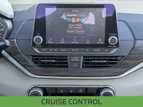 Used 2025 Nissan Altima 2.5 SV FWD image 19