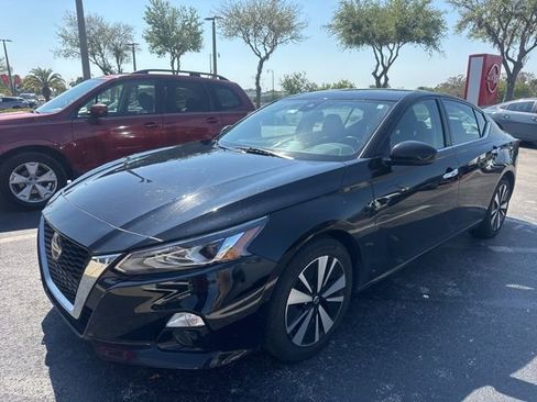 Used 2019 Nissan Altima 2.5 SL image 2