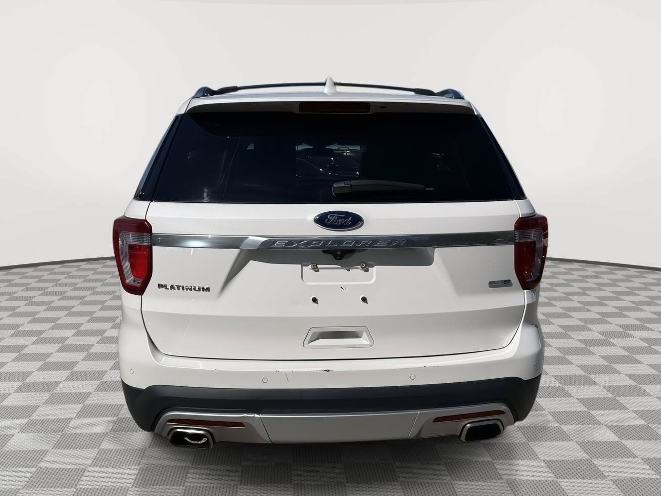 Used 2017 Ford Explorer Platinum AWD/4WD image 4