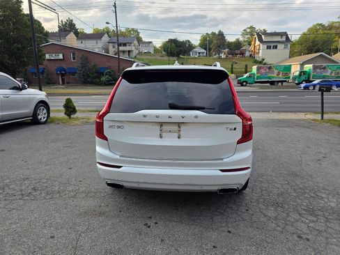 Used 2017 Volvo XC90 T6 Momentum w/ Vision Package AWD/4WD image 6