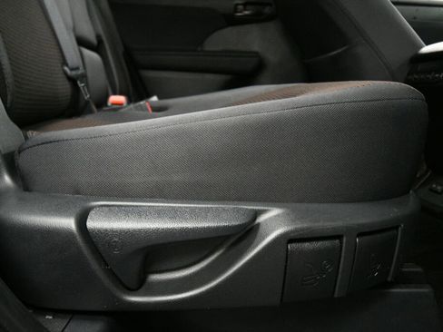 Certified 2025 Toyota Highlander LE image 26