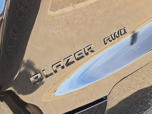 Used 2025 Chevrolet Blazer RS image 12