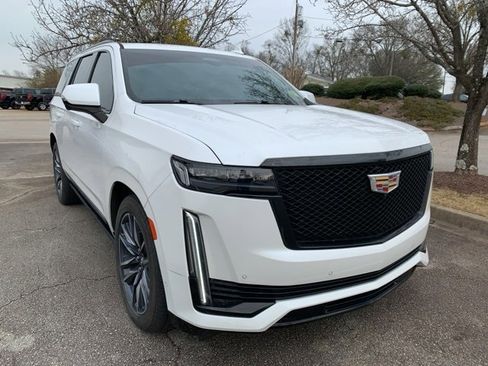 Used 2022 Cadillac Escalade Sport w/ Touring Package image 5