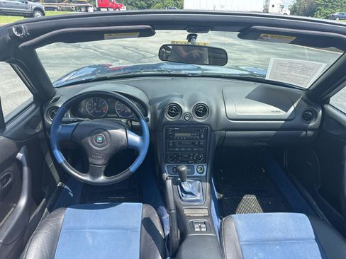 Used 1999 MAZDA MX-5 Miata 10th Anniversary Edition RWD image 5