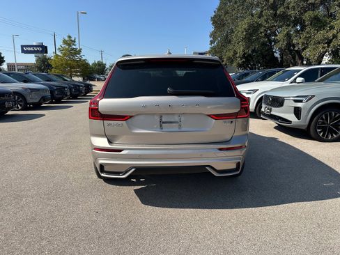 New 2026 Volvo XC60 B5 Plus w/ Climate Package image 5