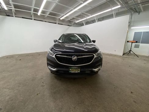 Used 2020 Buick Enclave Premium w/ Sun and Sites Package image 9