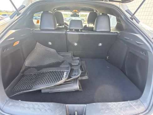Used 2019 Toyota C-HR Limited FWD image 32