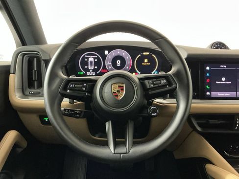 Used 2024 Porsche Cayenne Coupe AWD/4WD image 16
