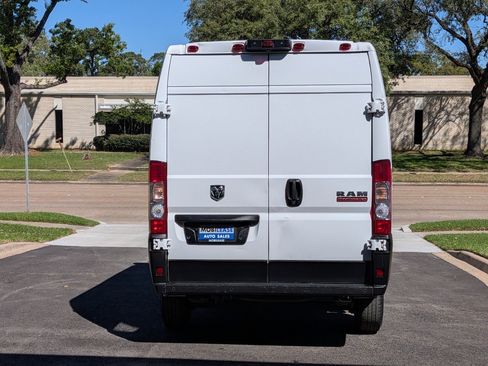 Used 2022 RAM ProMaster 2500 w/ Premium Appearance Group image 21