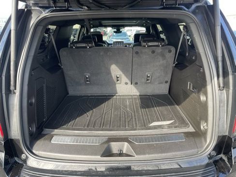 Used 2021 Chevrolet Suburban High Country image 7