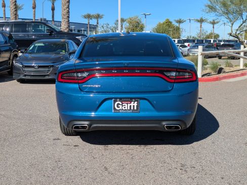 Used 2020 Dodge Charger SXT image 4