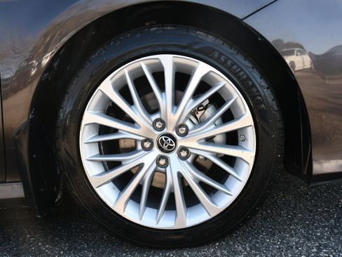 Certified 2019 Toyota Camry XLE image 20