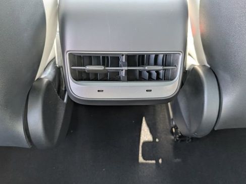 Used 2023 Tesla Model 3 Standard Range image 12