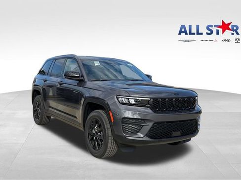 New 2025 Jeep Grand Cherokee Altitude image 1