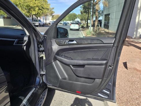 Used 2016 Mercedes-Benz GL 450 4MATIC image 19