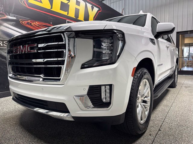 Used 2022 GMC Yukon XL SLT AWD/4WD image 2