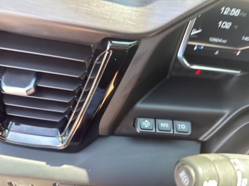 Used 2024 GMC Sierra 1500 AT4X image 20