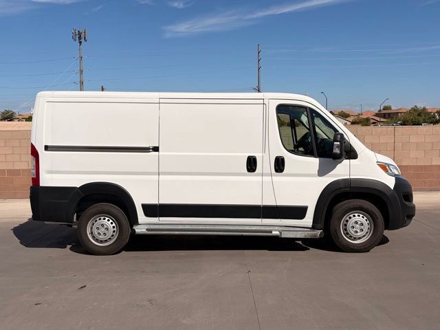 Used 2025 RAM ProMaster 2500 w/ U-Haul Equipment Group FWD image 7
