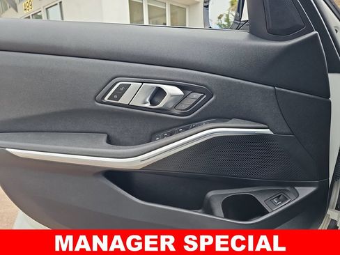 Used 2021 BMW 330i Sedan w/ Driving Assistance Package RWD image 27