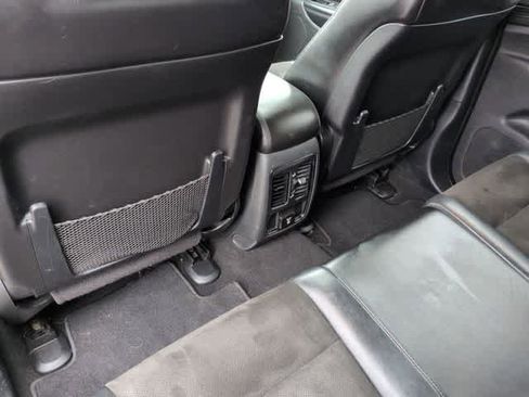 Used 2020 Jeep Grand Cherokee Altitude image 18