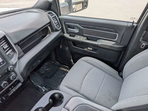Used 2024 RAM 2500 Big Horn AWD/4WD image 16