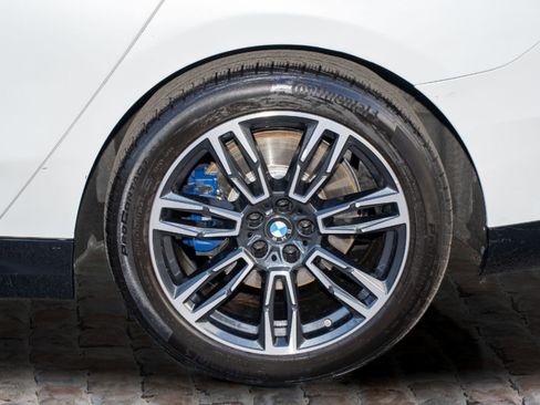 Used 2025 BMW 530i image 39