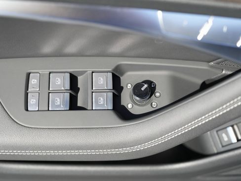 Used 2022 Audi A6 Premium Plus w/ Premium Plus Package image 35