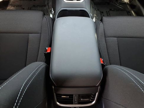 Certified 2025 Subaru Outback Premium w/ Popular Package #1A image 33