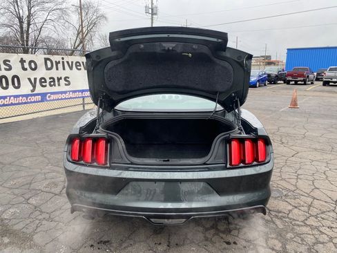 Used 2015 Ford Mustang Premium image 4