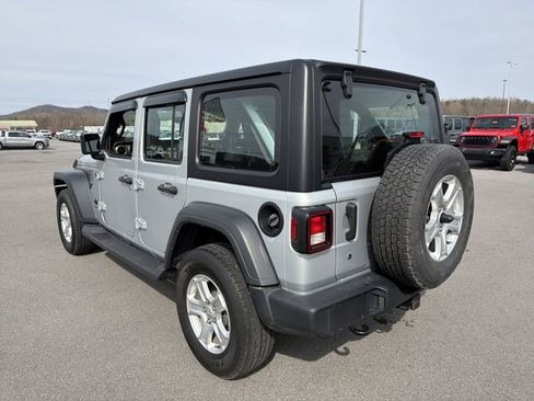 Used 2023 Jeep Wrangler Sport image 9