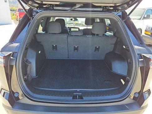 Used 2025 Chevrolet Equinox LT FWD image 26