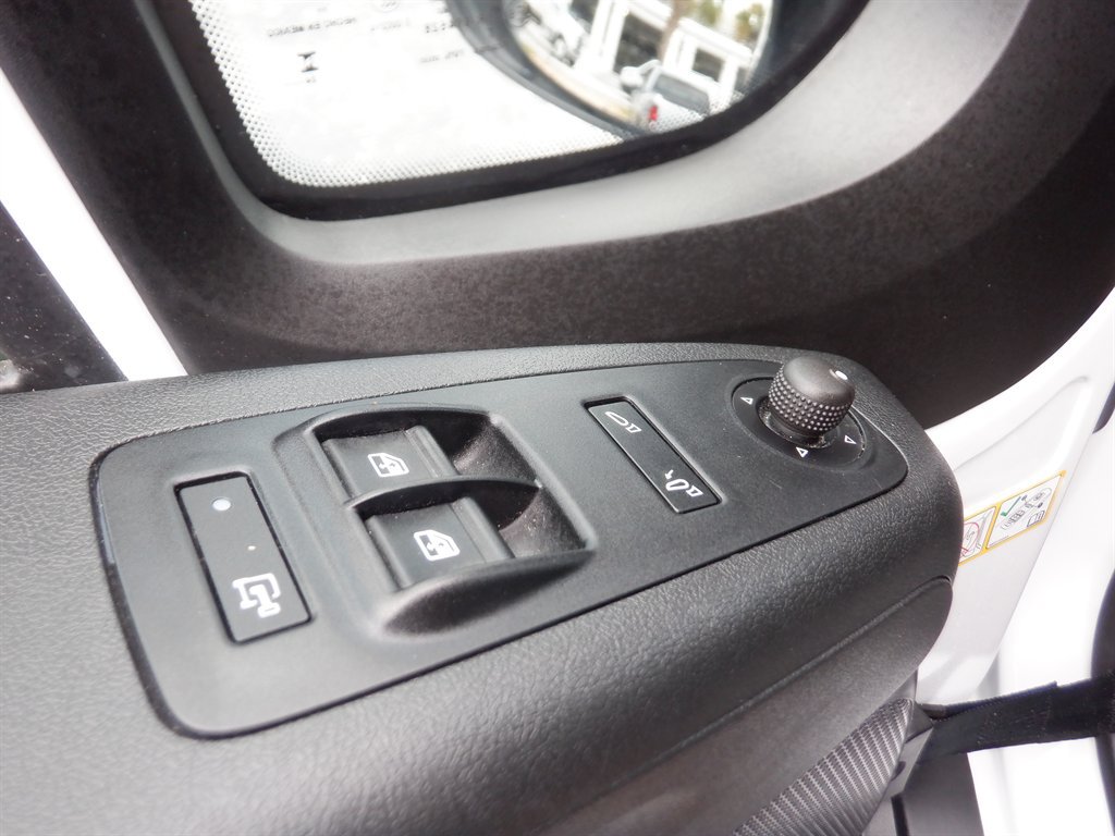 Used 2025 RAM ProMaster 3500 w/ Convenience Group FWD image 13