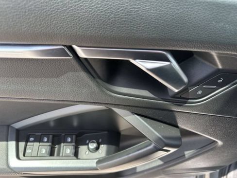 Used 2019 Audi Q3 2.0T Prestige AWD/4WD image 16