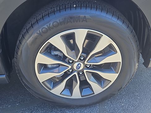 Certified 2025 Subaru Outback Limited AWD/4WD image 33