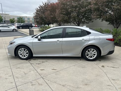 Certified 2025 Toyota Camry LE FWD image 9