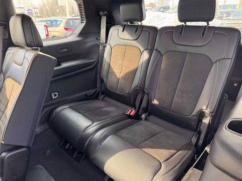 Used 2024 Jeep Grand Cherokee L Laredo image 9