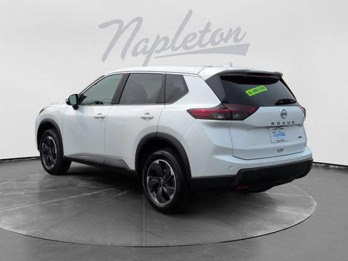 Used 2025 Nissan Rogue SV AWD/4WD image 6