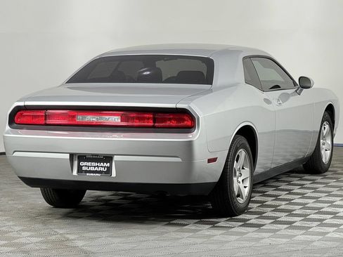 Used 2010 Dodge Challenger SE RWD image 6