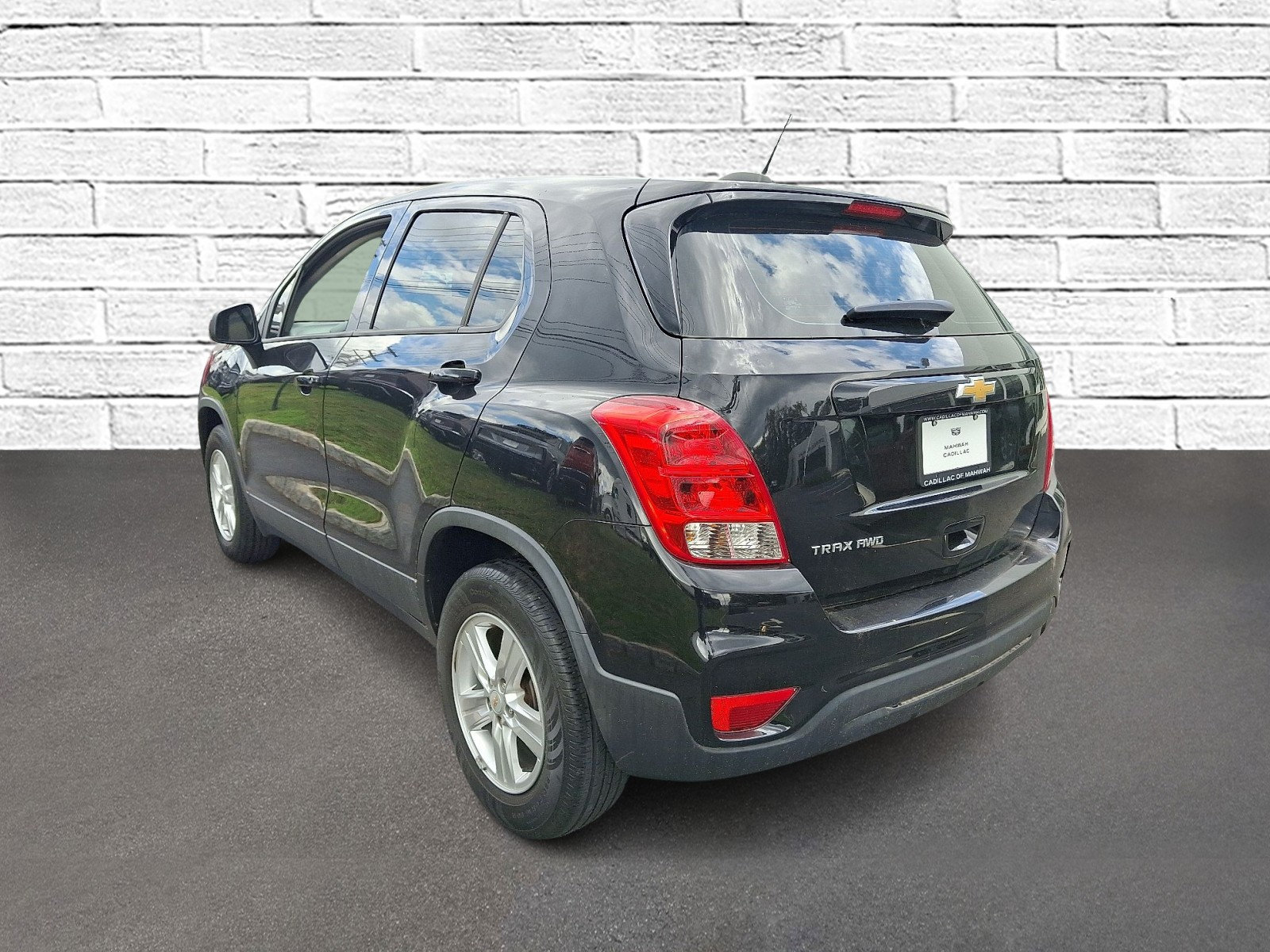 Used 2020 Chevrolet Trax LS AWD/4WD image 5