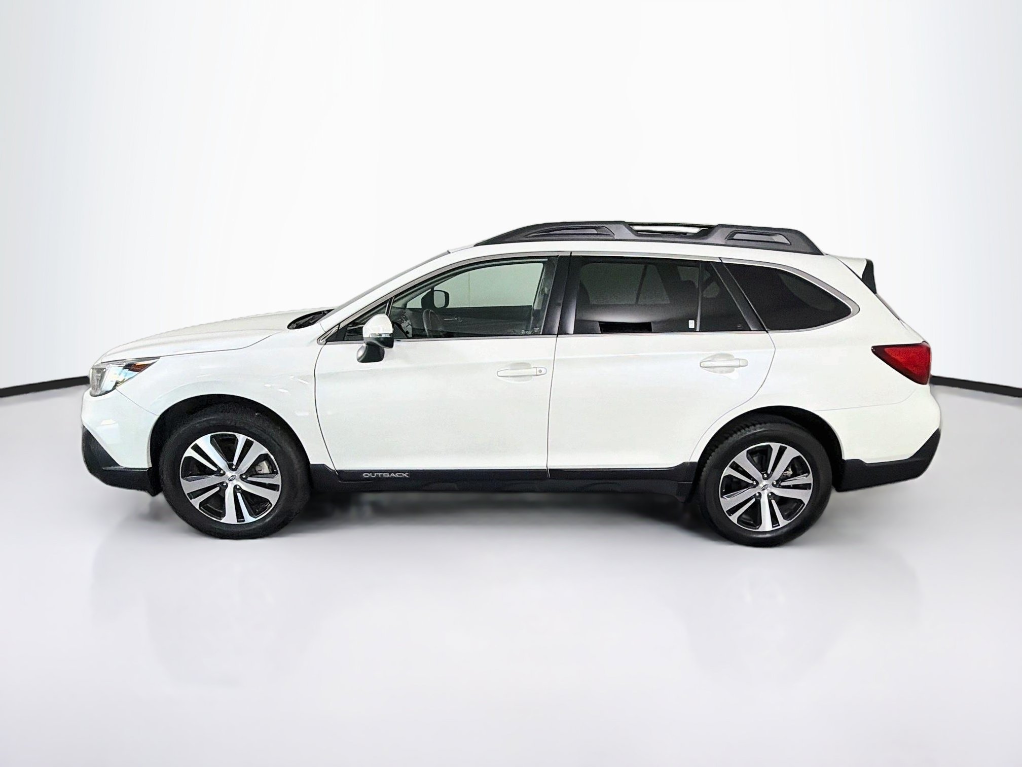 Used 2019 Subaru Outback 2.5i Limited AWD/4WD image 4