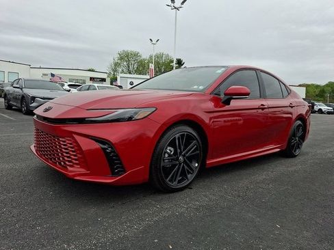 Used 2026 Toyota Camry XSE AWD/4WD image 3